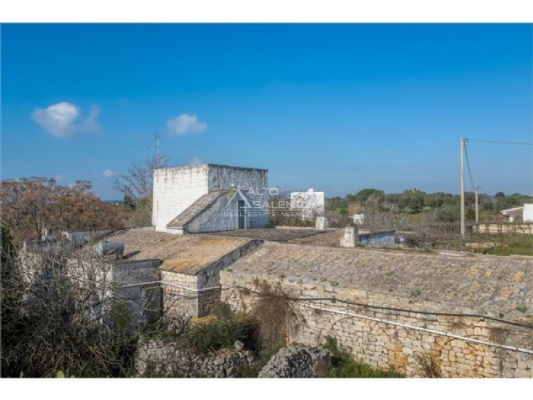 (Cod. Immobile: 2069vp) - Tipologia: Masseria/Tenuta a Ostuni (Brindisi) Puglia